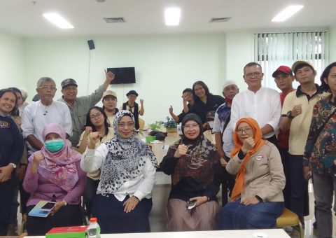 Foto bersama dengan Dirut RSUD KiSA Depok, Kadinkes Depok, dan rekan-rekan jurnalis Depok