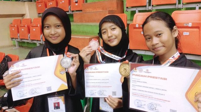 Atlet Muda SMPN 9 Depok Bersinar di Trisula Pencak Silat 2025 