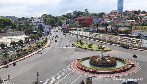 Menteri ATR/BPN Teken Kerja Sama dan Serahkan Sertipikat Tanah