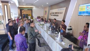 Tinjau Kantah Kota Denpasar, Wamen ATR/Waka BPN Tekankan Pentingnya Budaya Melayani