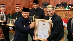 Bambang Sutopo Raih Predikat Anggota DPRD Depok Kinerja Terbaik 2025