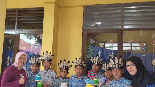 SDN Limo 3 Gelar Pasar Numerasi: Belajar Matematika Lewat Produk Daur Ulang