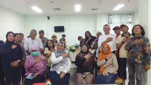 Aksi Nyata SWI Depok: Advokasi Pasien hingga Distribusi Kursi Roda