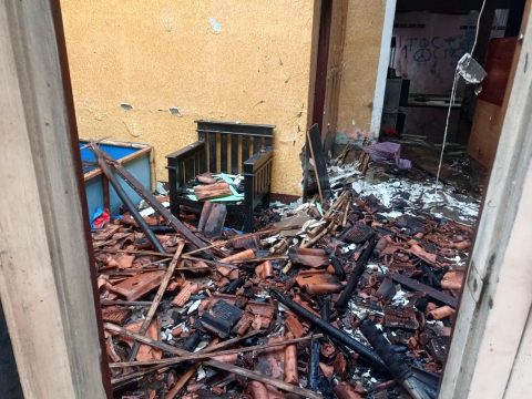 Rumah di Pengasinan Depok Terbakar, Lurah Tinjau Lokasi